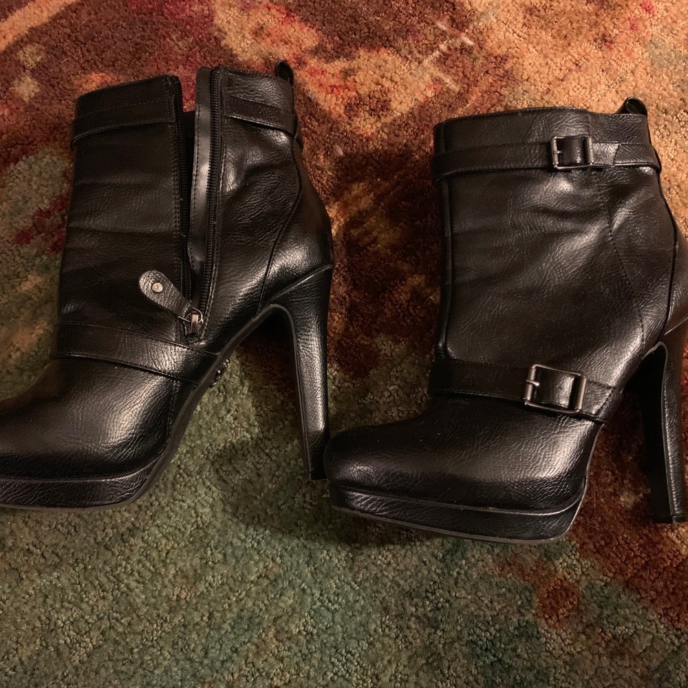 Black Boots